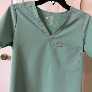 FIGS Single Pocket XS Jade Scrub Top
